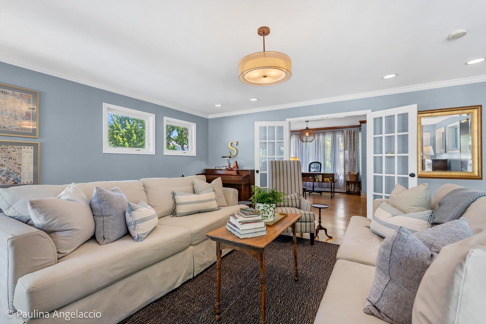 318 W Lake Street