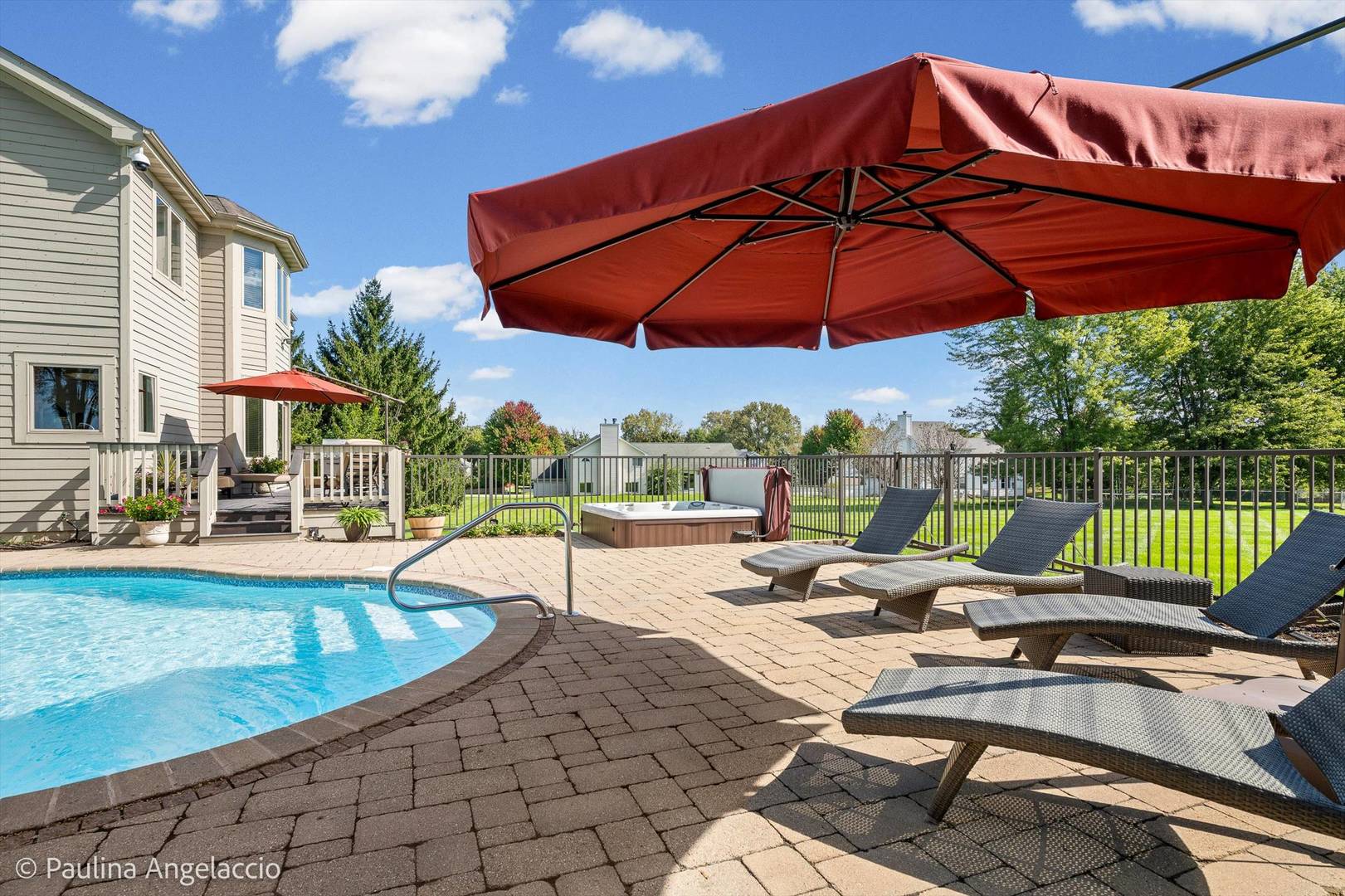 2307 Red Oak Lane