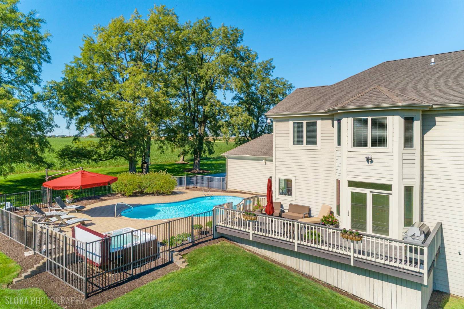 2307 Red Oak Lane