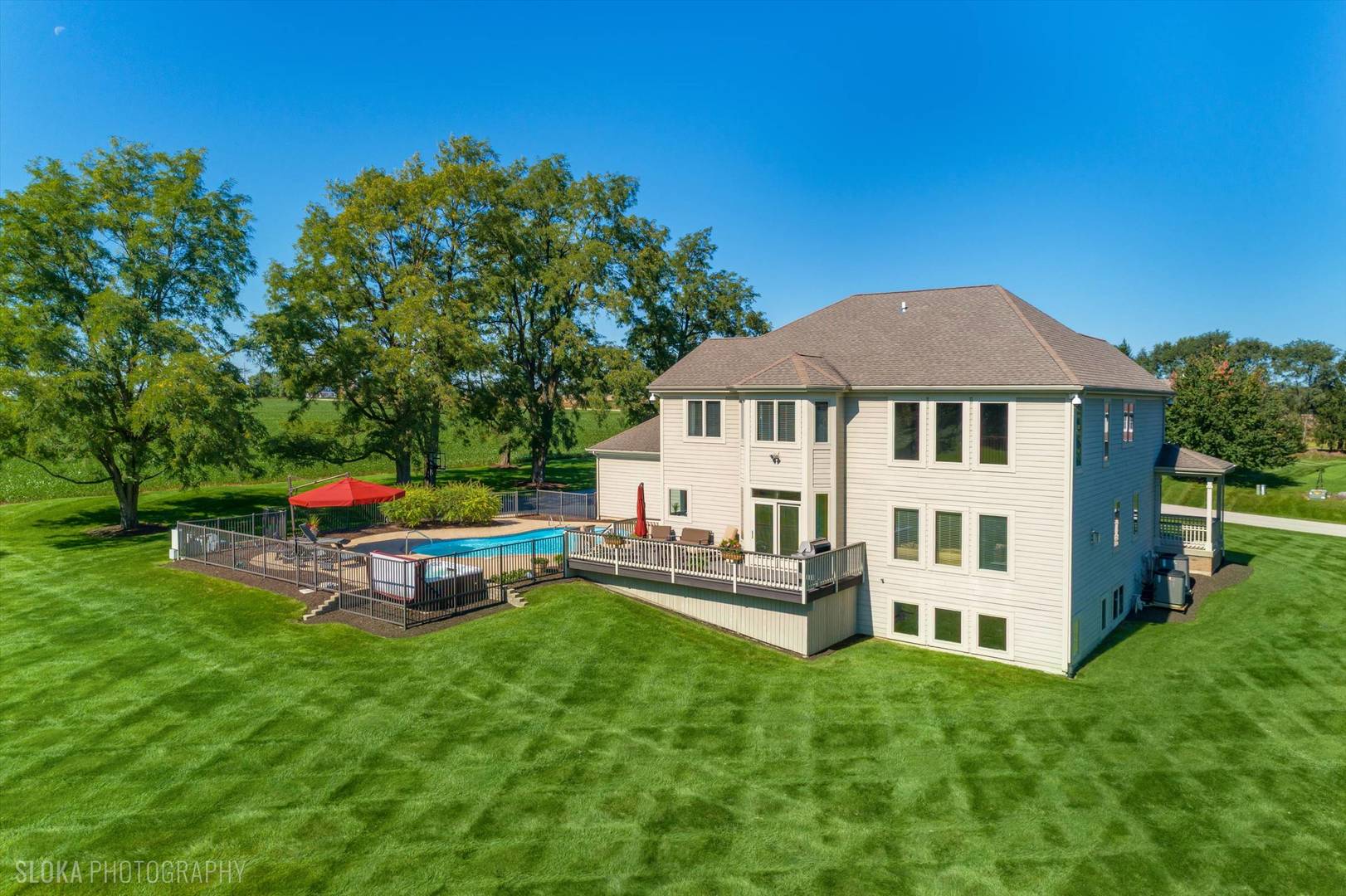 2307 Red Oak Lane