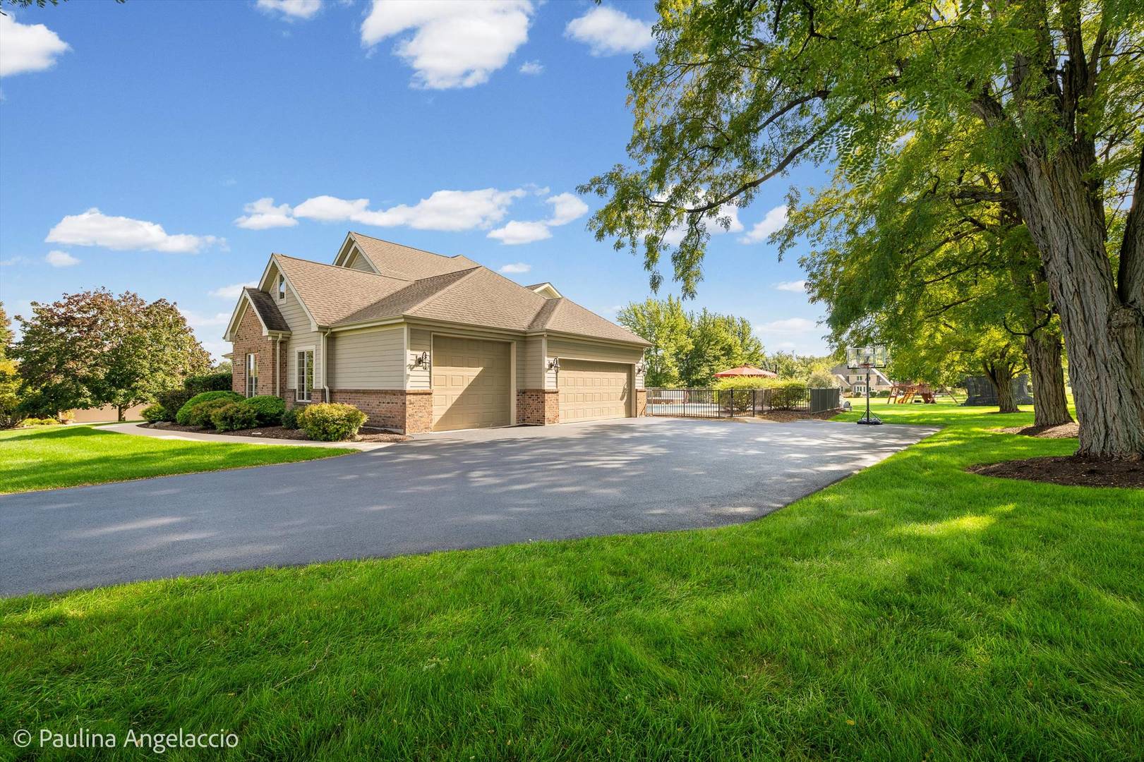 2307 Red Oak Lane