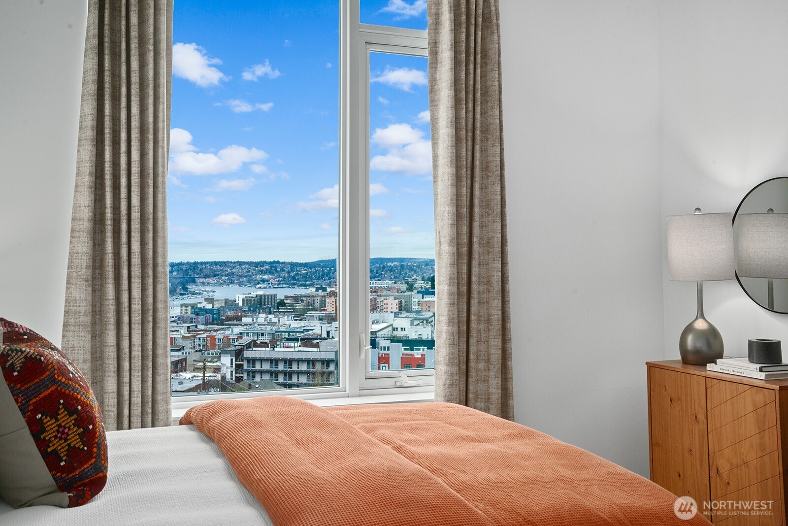 1321 Seneca Street Unit: 1001