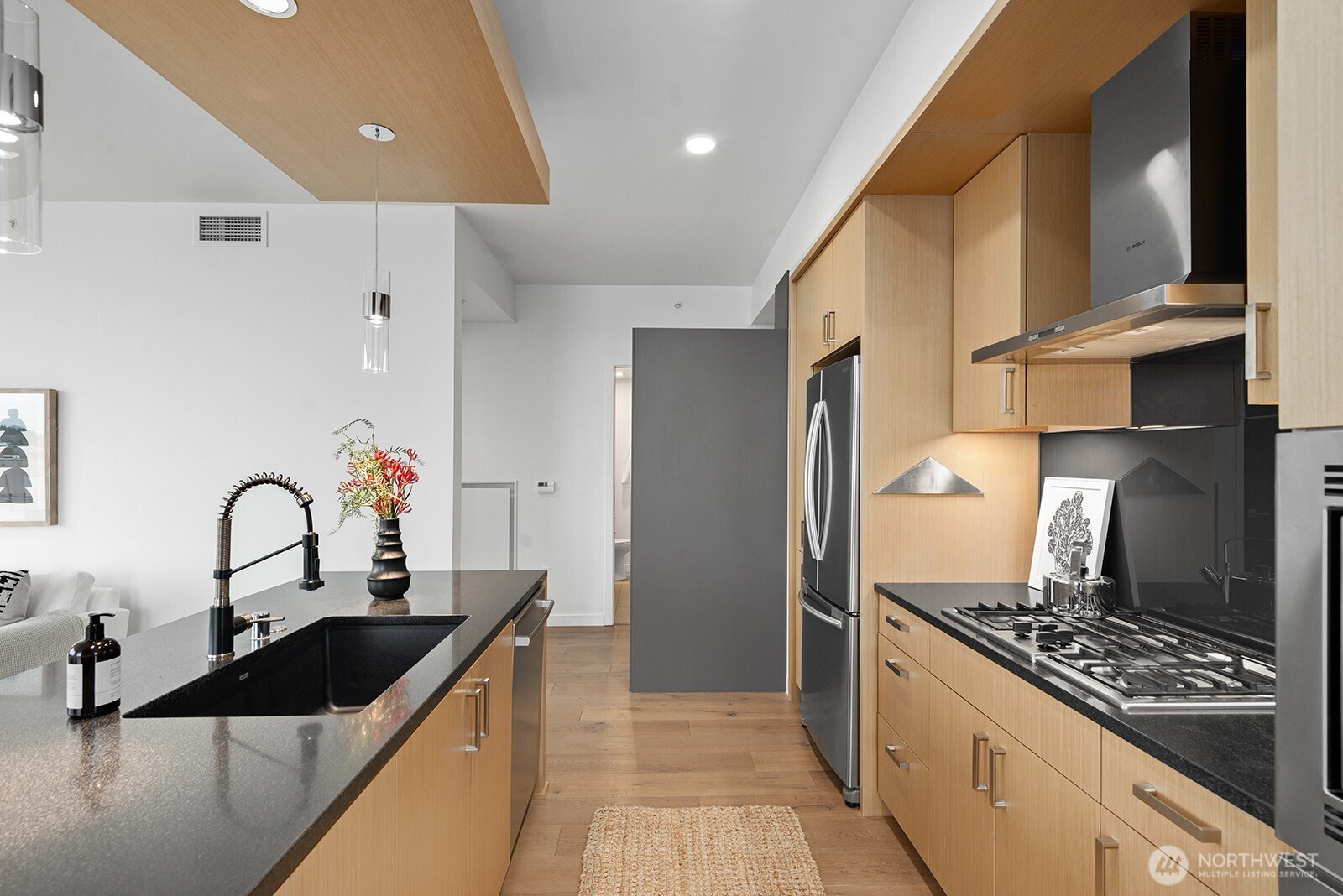 1321 Seneca Street Unit: 1001