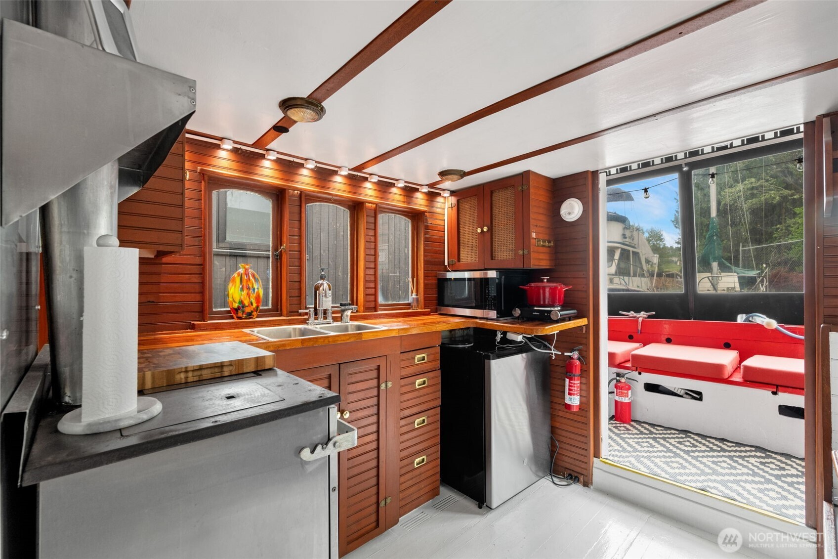 2143 N Northlake Way Unit: 34