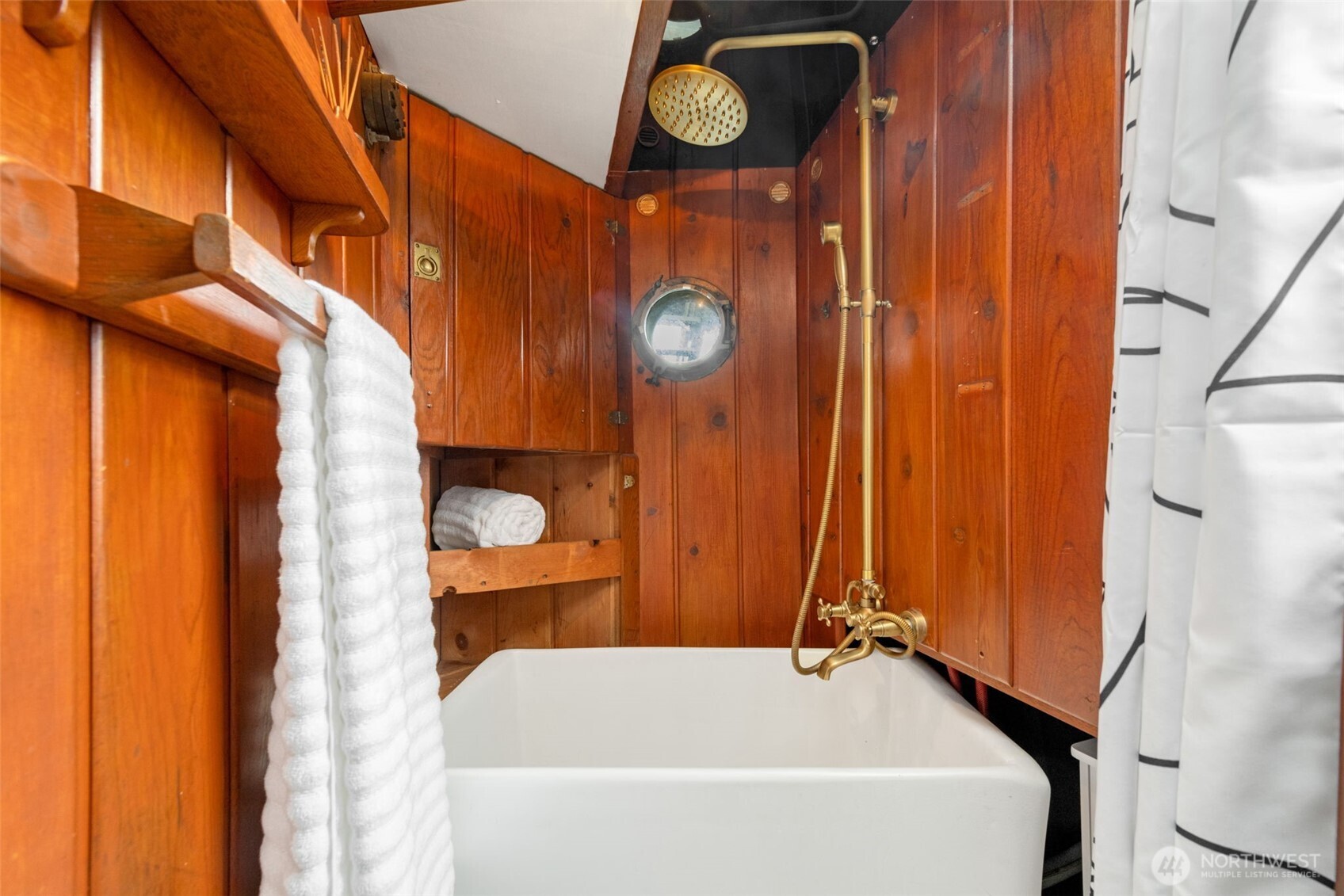 2143 N Northlake Way Unit: 34