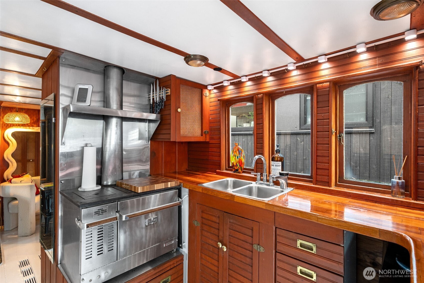 2143 N Northlake Way Unit: 34