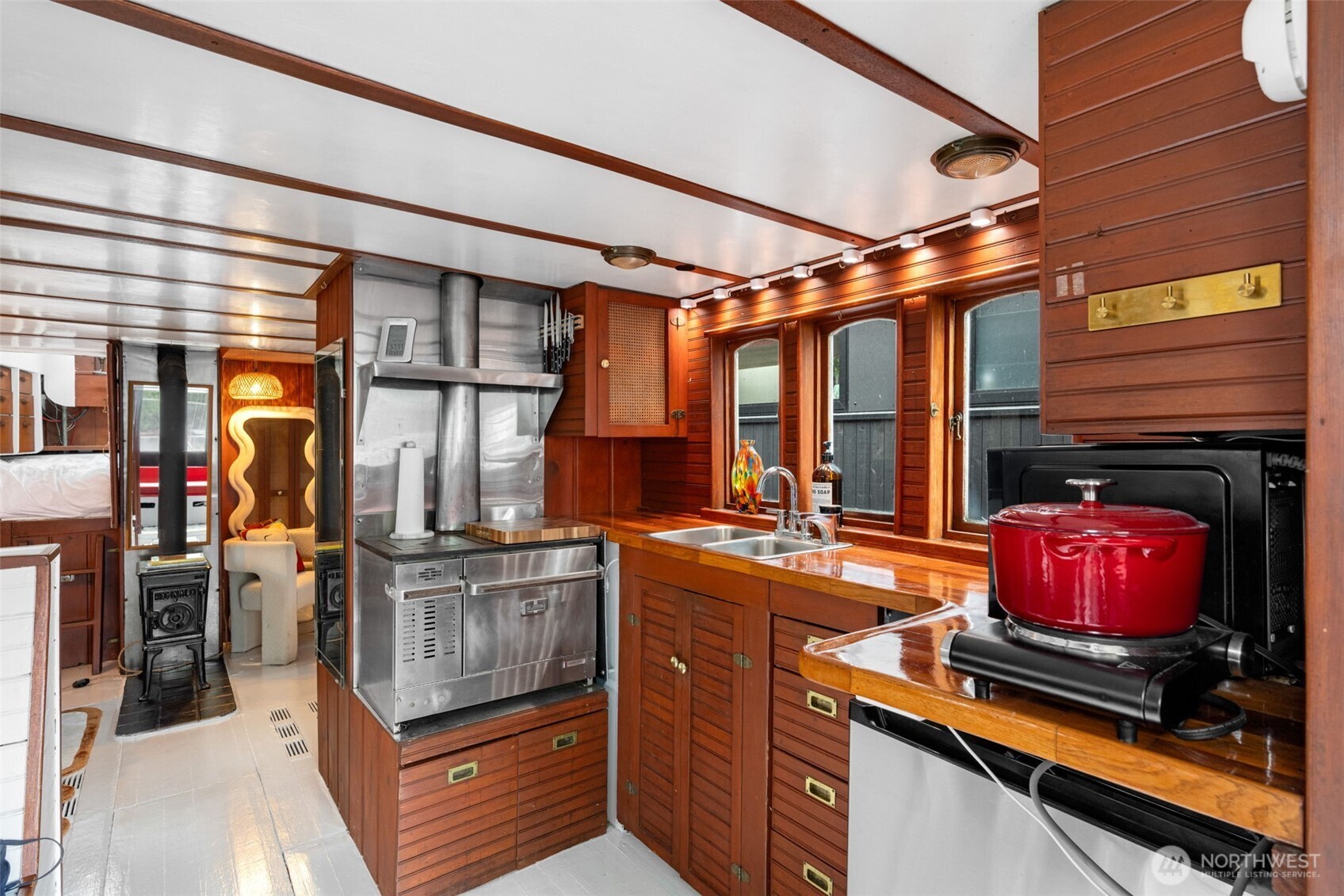 2143 N Northlake Way Unit: 34