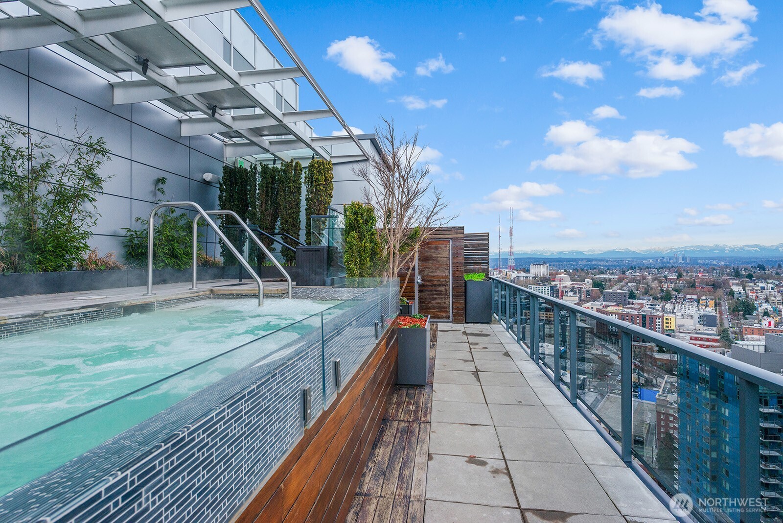 1321 Seneca Street Unit: 1001