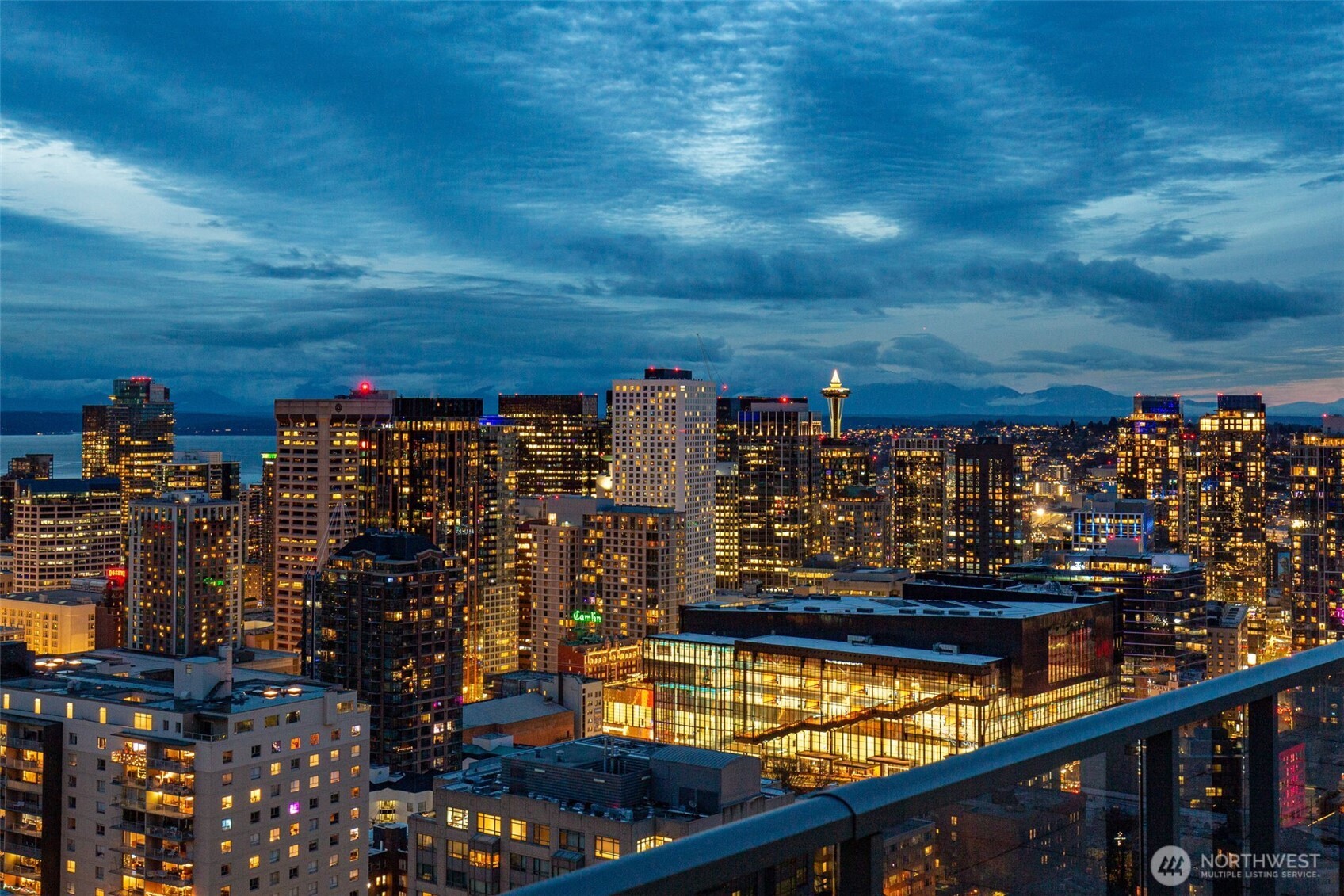 1321 Seneca Street Unit: 1001