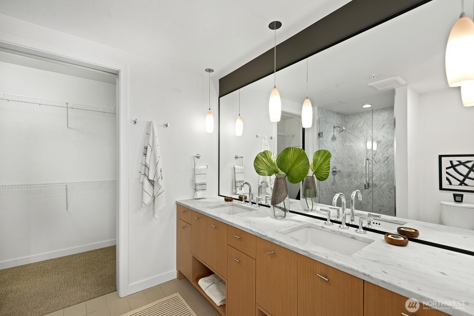 1321 Seneca Street Unit: 1001