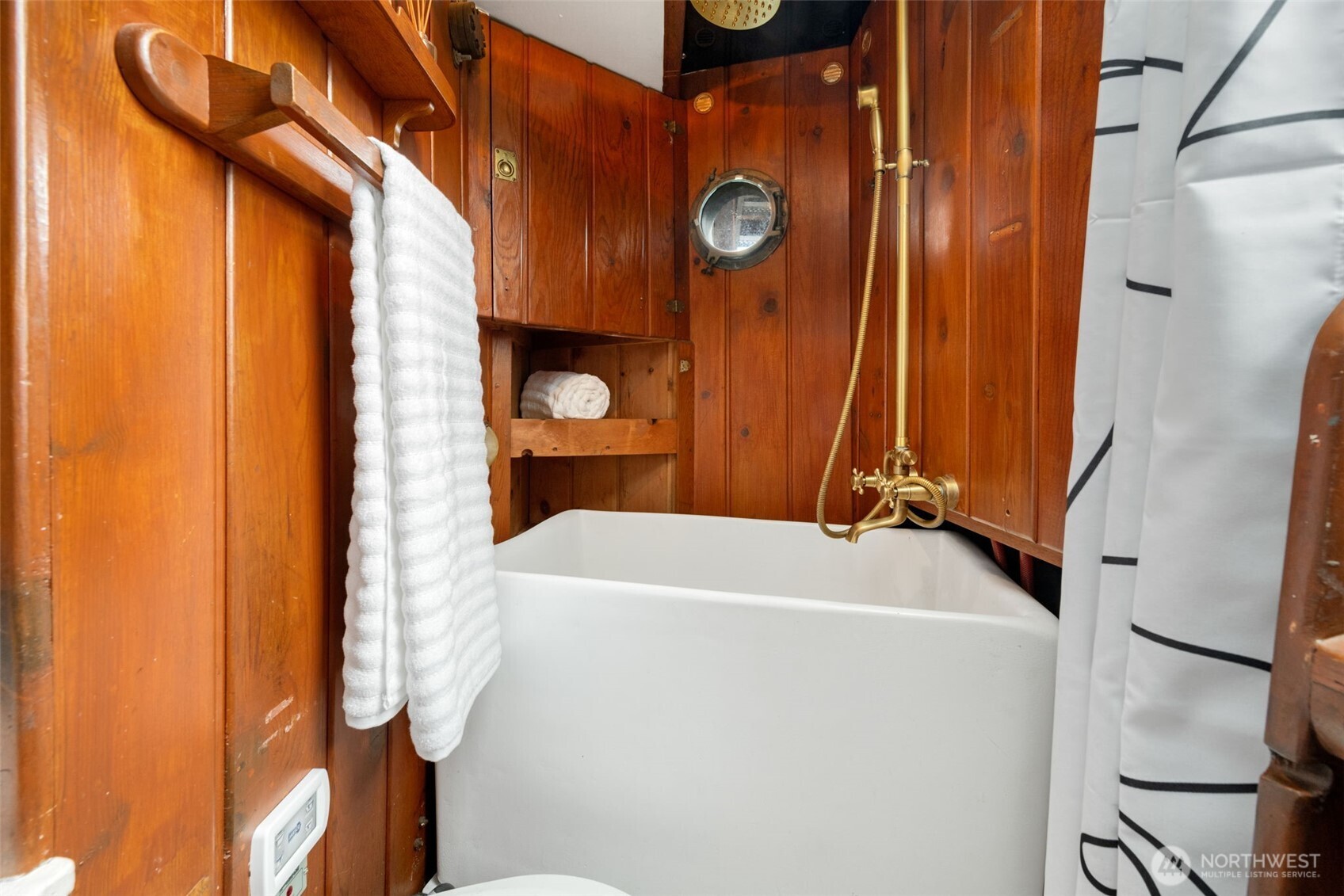 2143 N Northlake Way Unit: 34