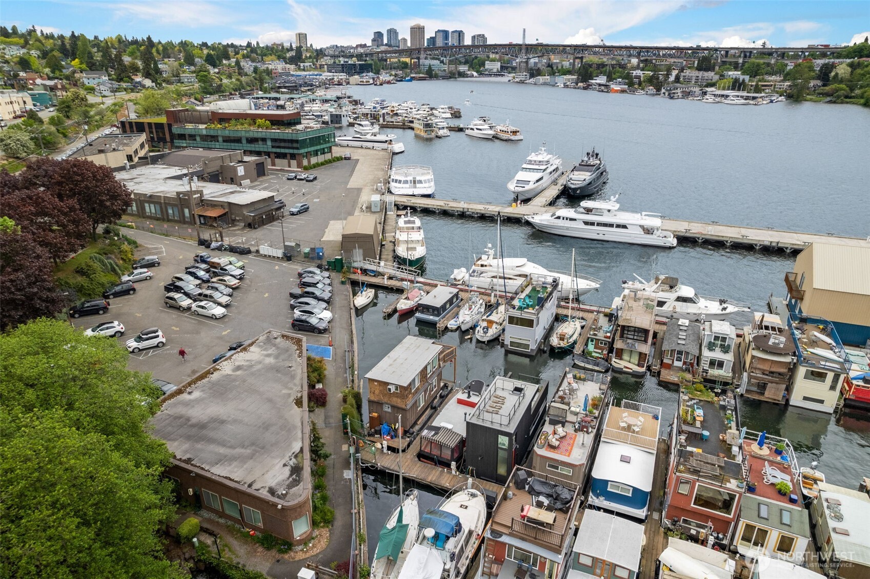2143 N Northlake Way Unit: 34
