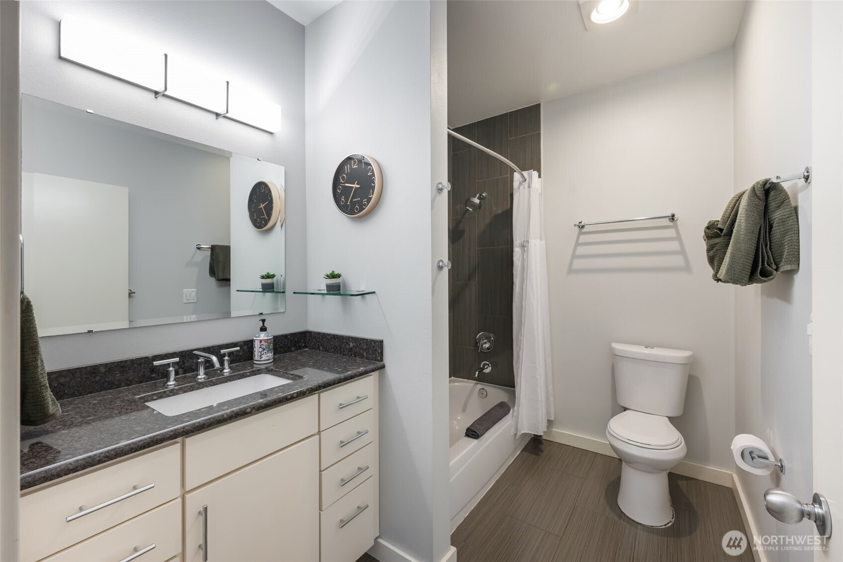 2415 2nd Avenue Unit: 449