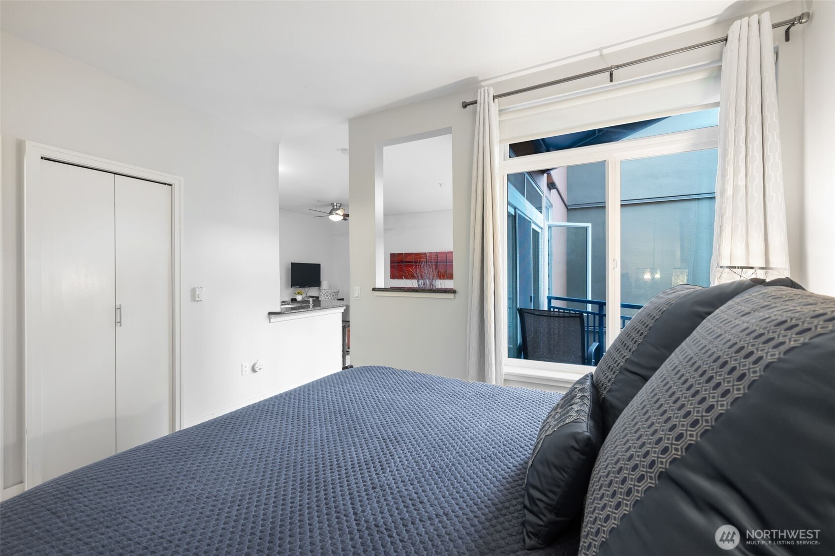 2415 2nd Avenue Unit: 449