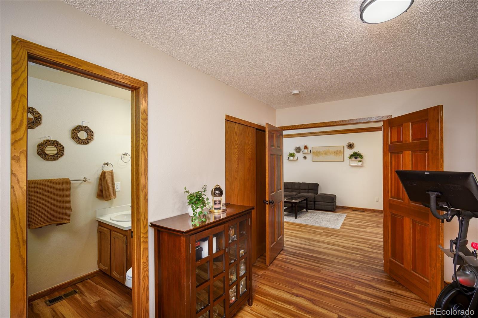3147 E Long Circle