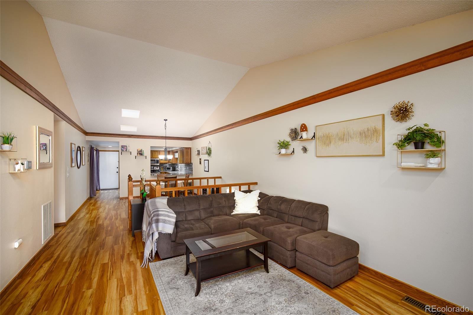 3147 E Long Circle