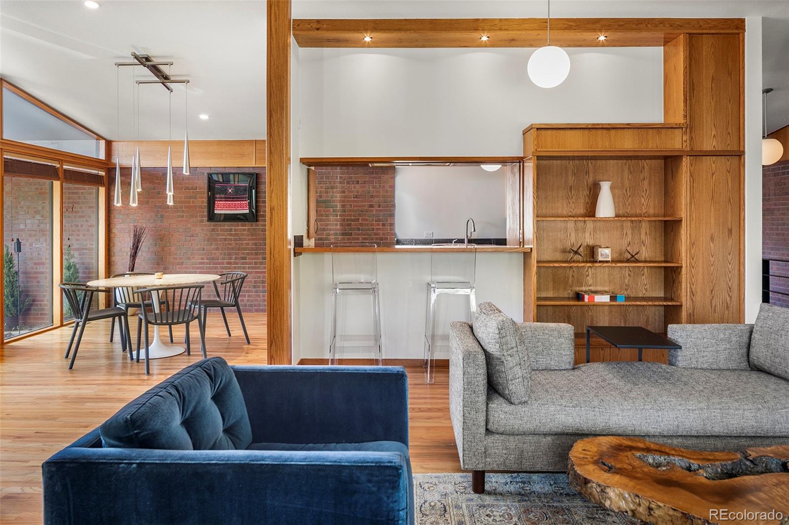 6023 S Cherrywood Circle