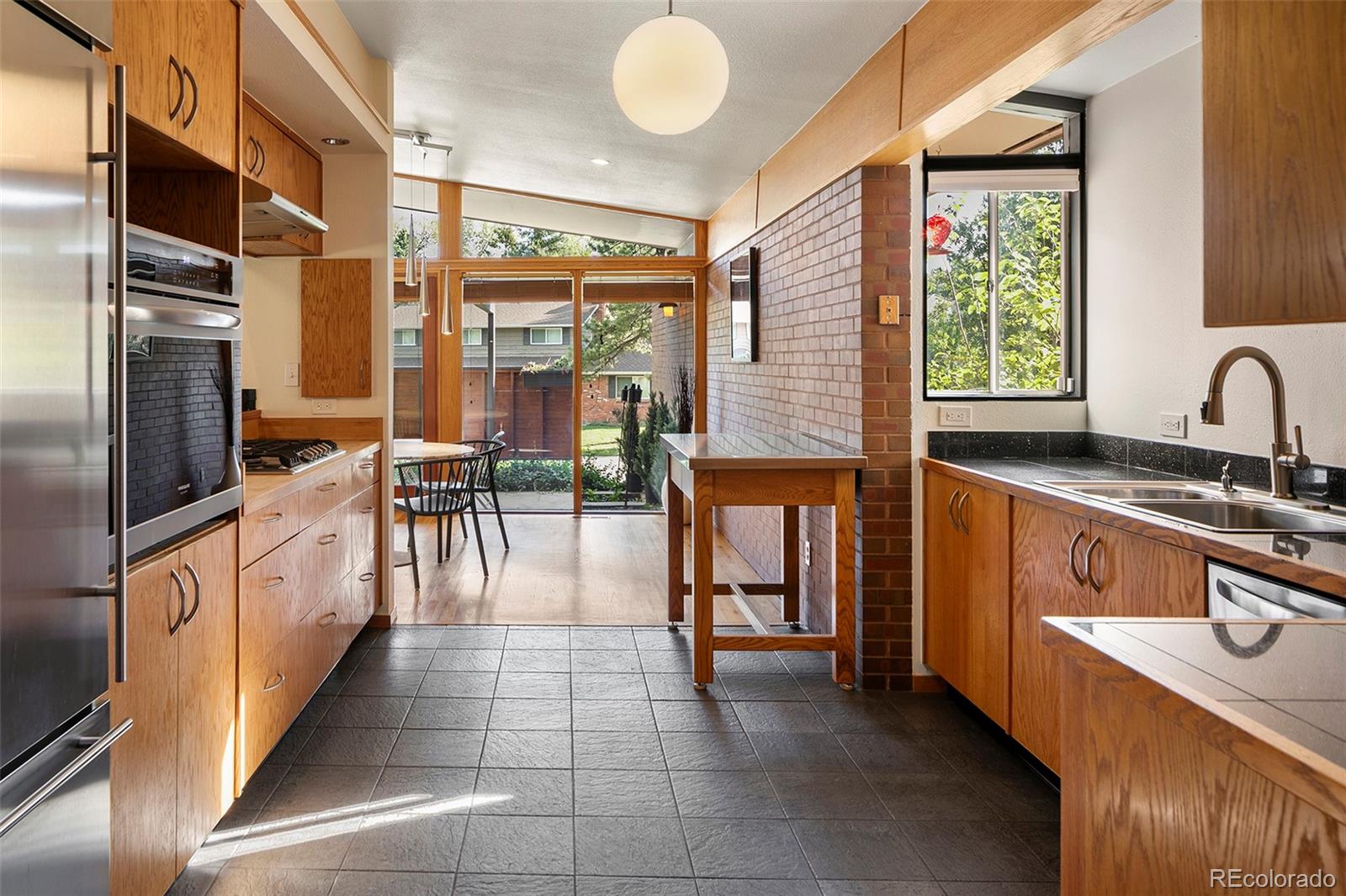 6023 S Cherrywood Circle