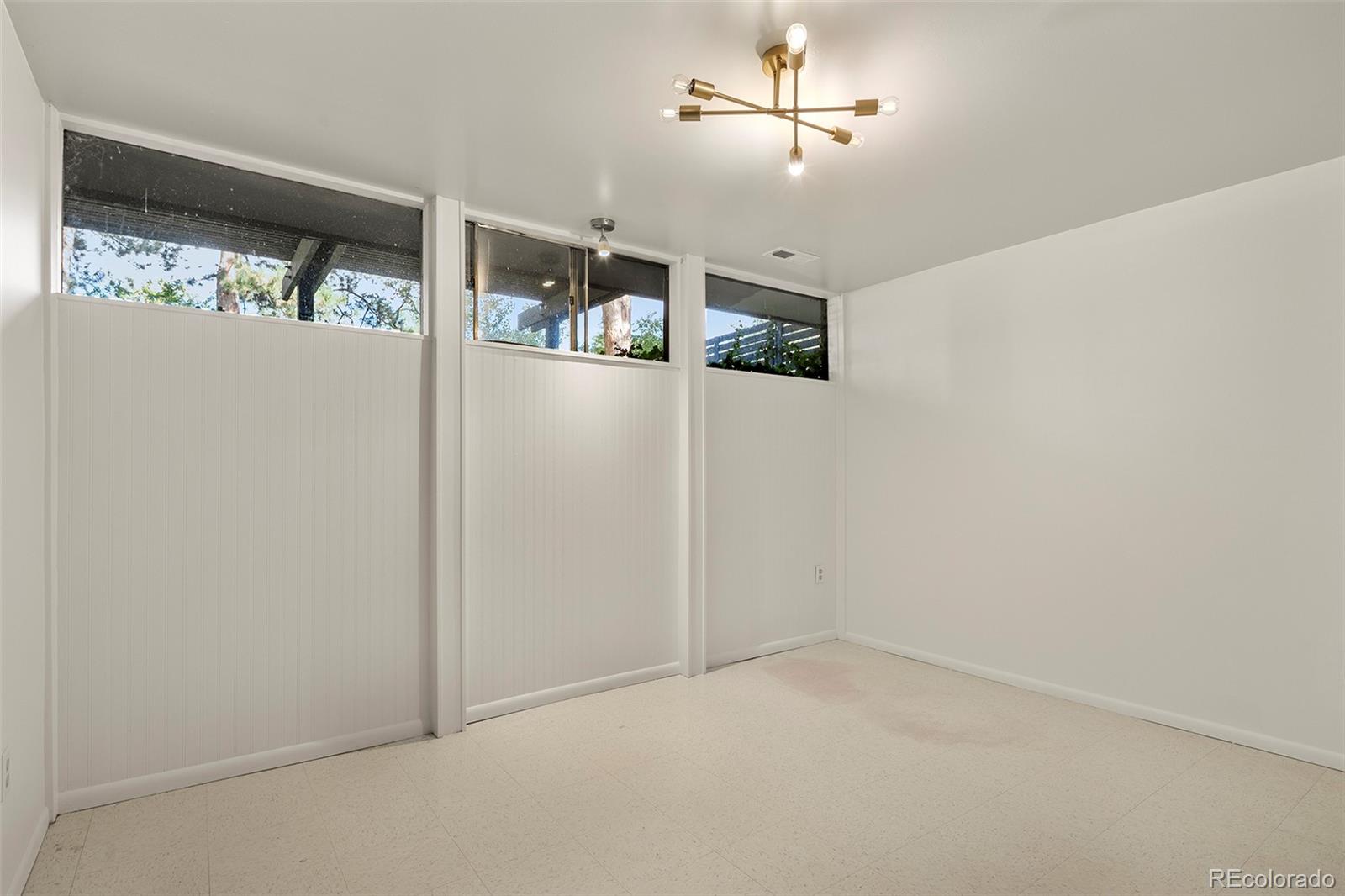 6023 S Cherrywood Circle