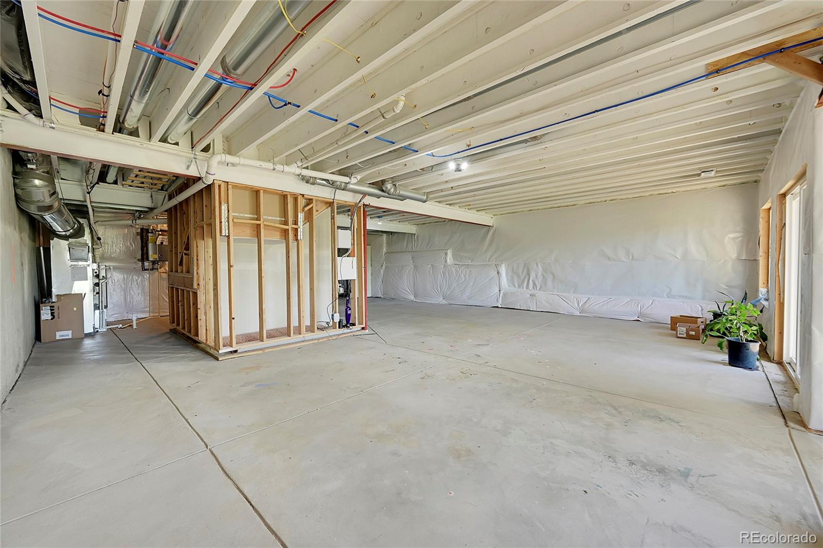 576 Whisper Wind Lane