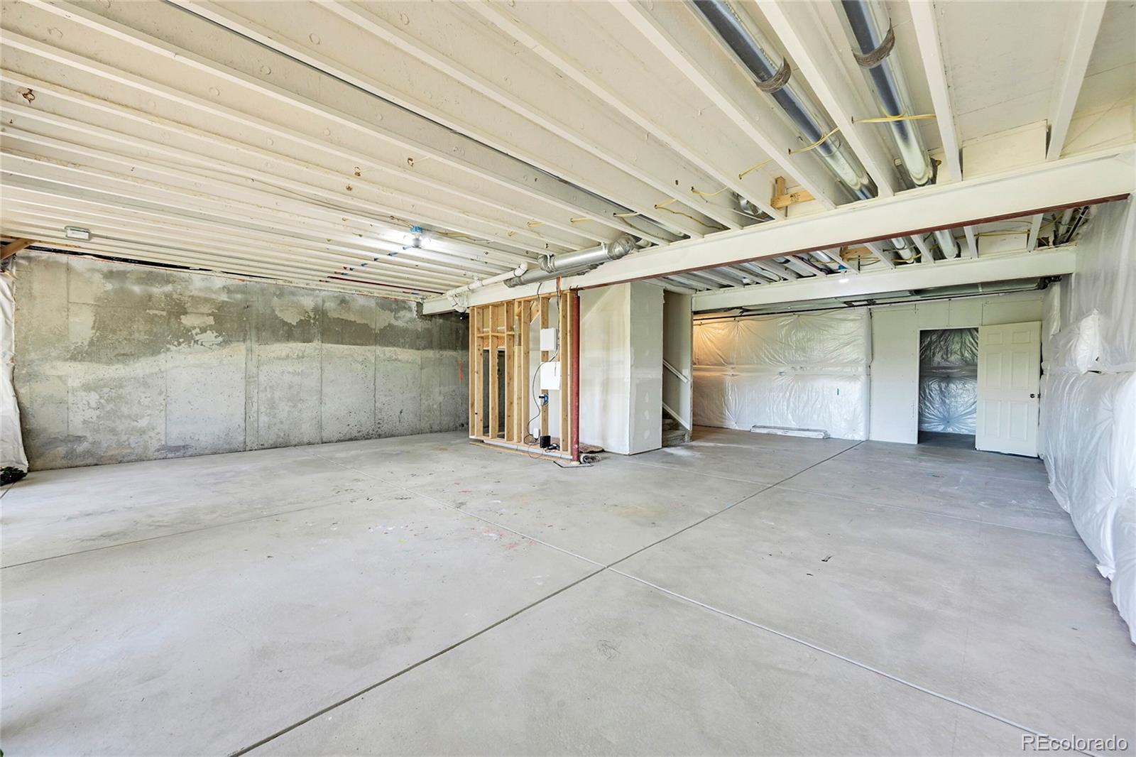 576 Whisper Wind Lane