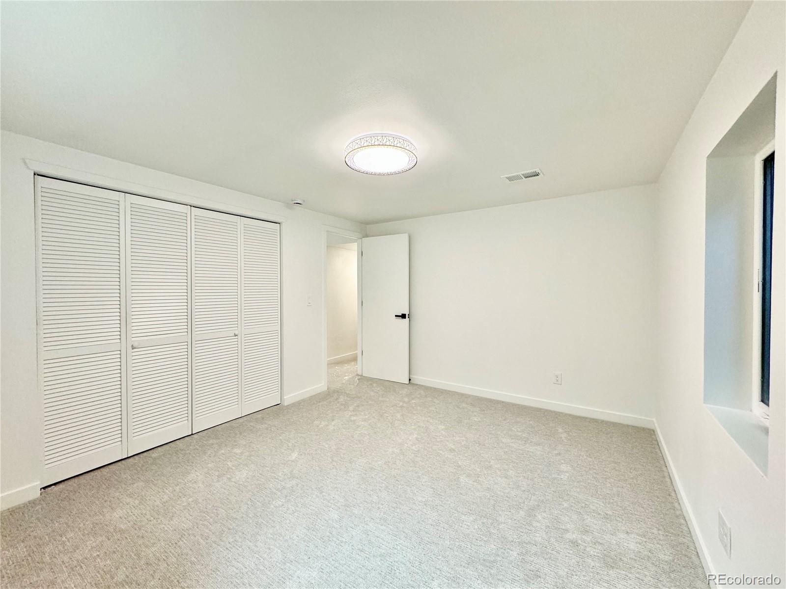 5591 E Lehigh Avenue