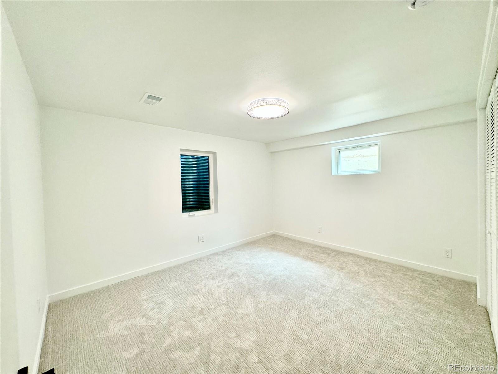 5591 E Lehigh Avenue