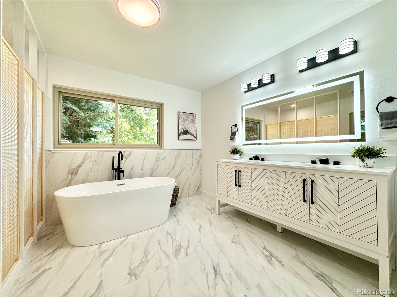 5591 E Lehigh Avenue