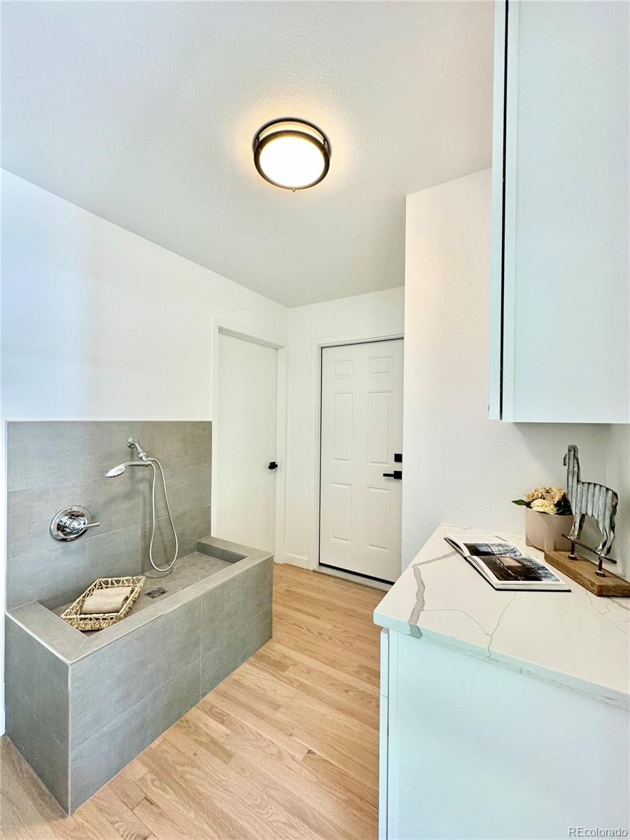 5591 E Lehigh Avenue