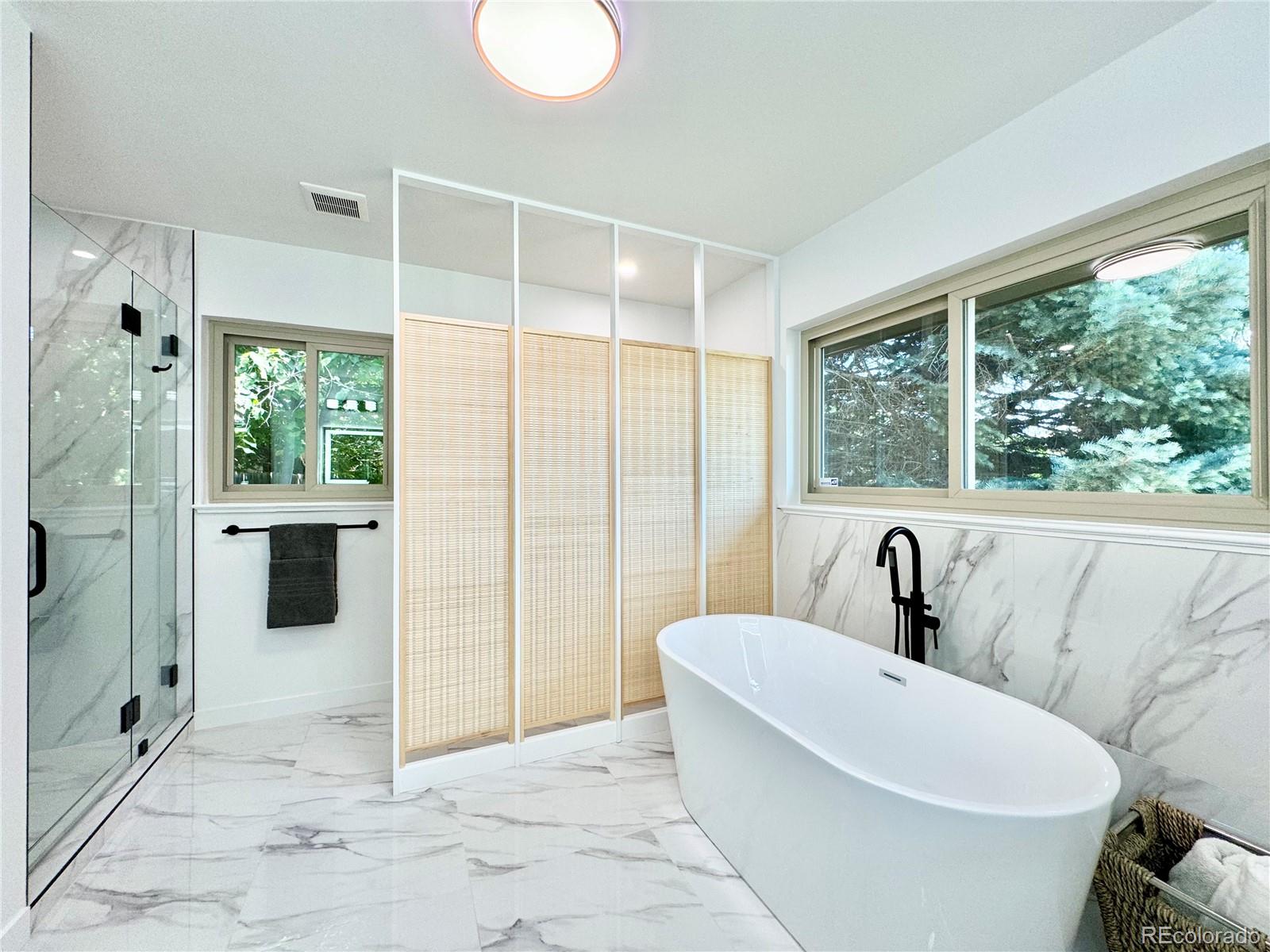 5591 E Lehigh Avenue