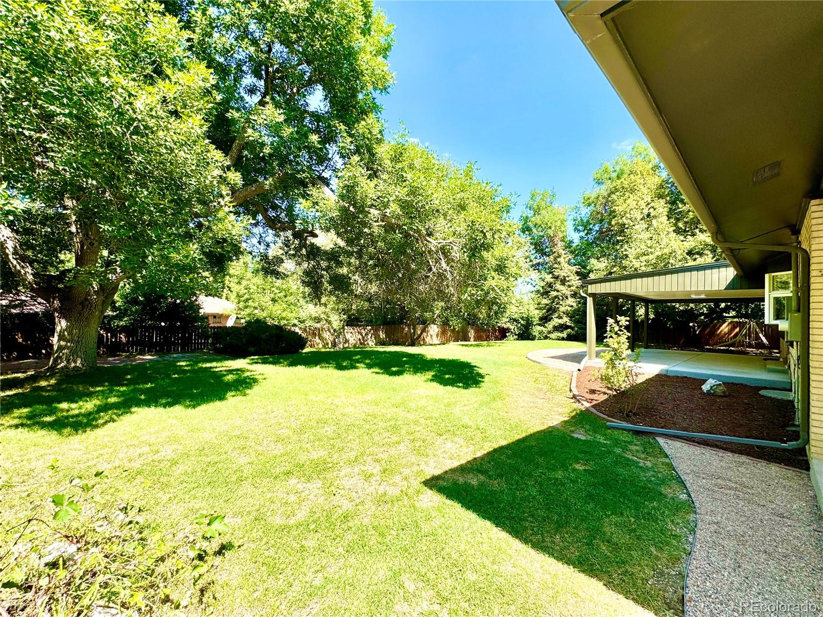 5591 E Lehigh Avenue