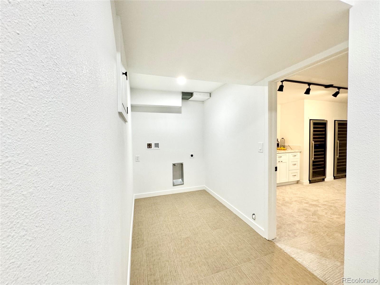 5591 E Lehigh Avenue