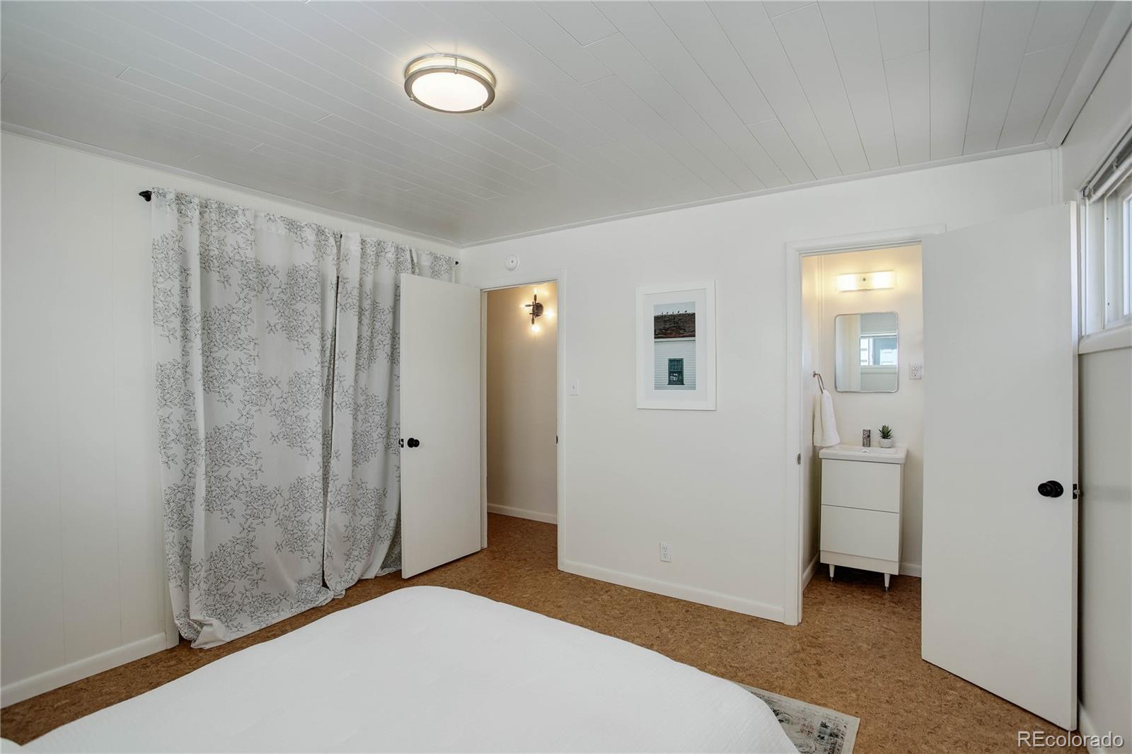 4521 E Jewell Avenue