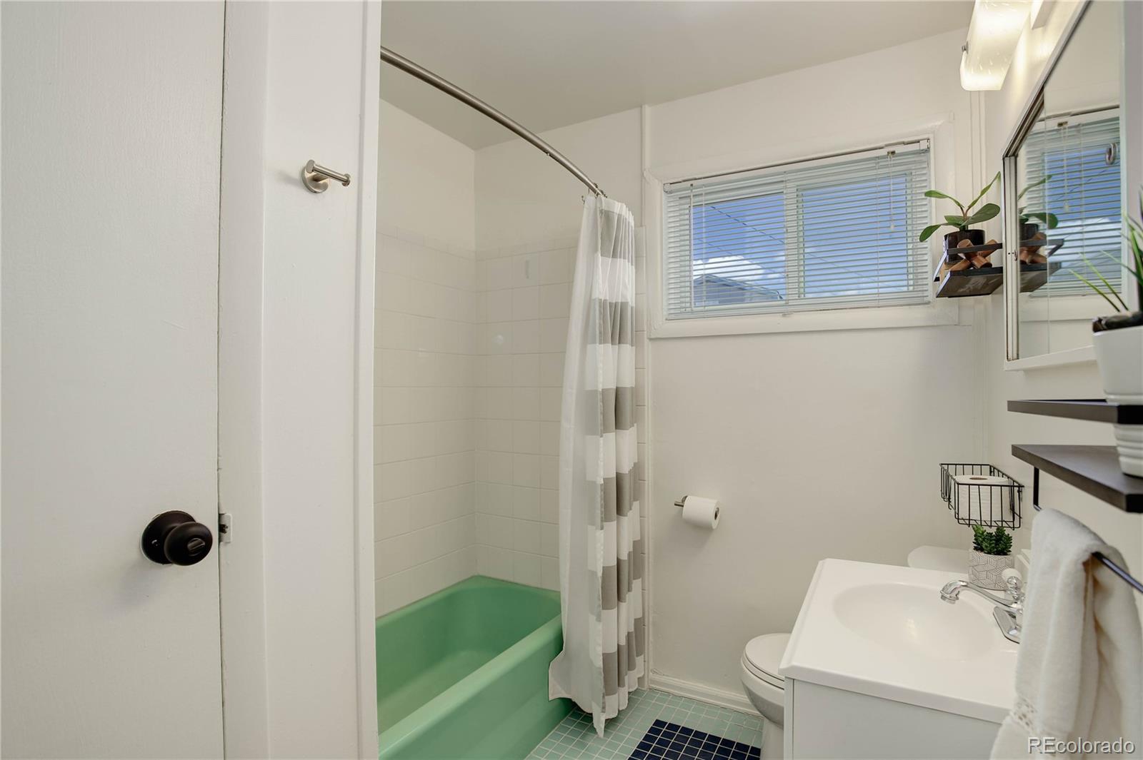 4521 E Jewell Avenue