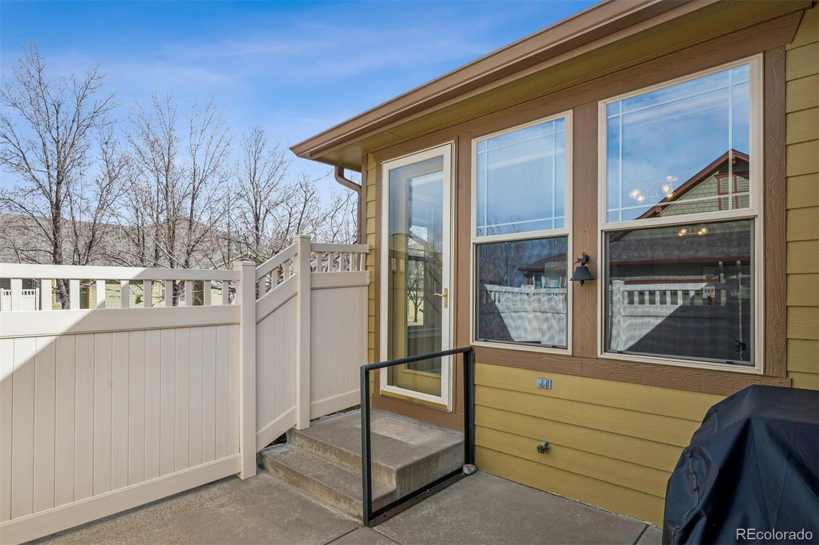 8526 W Quarles Place