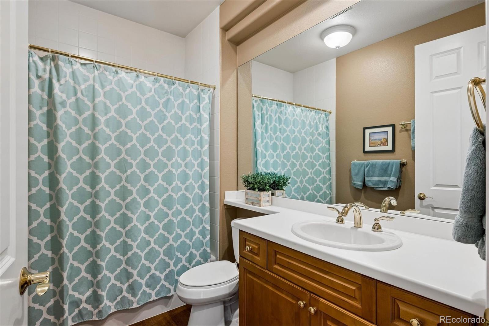 8526 W Quarles Place