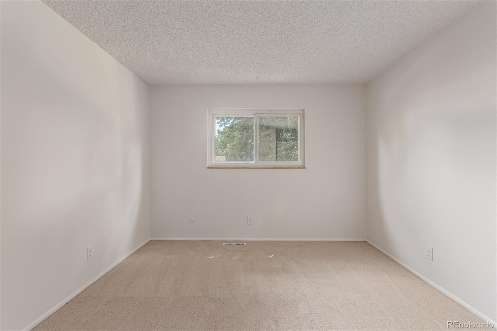 11956 E Oregon Circle