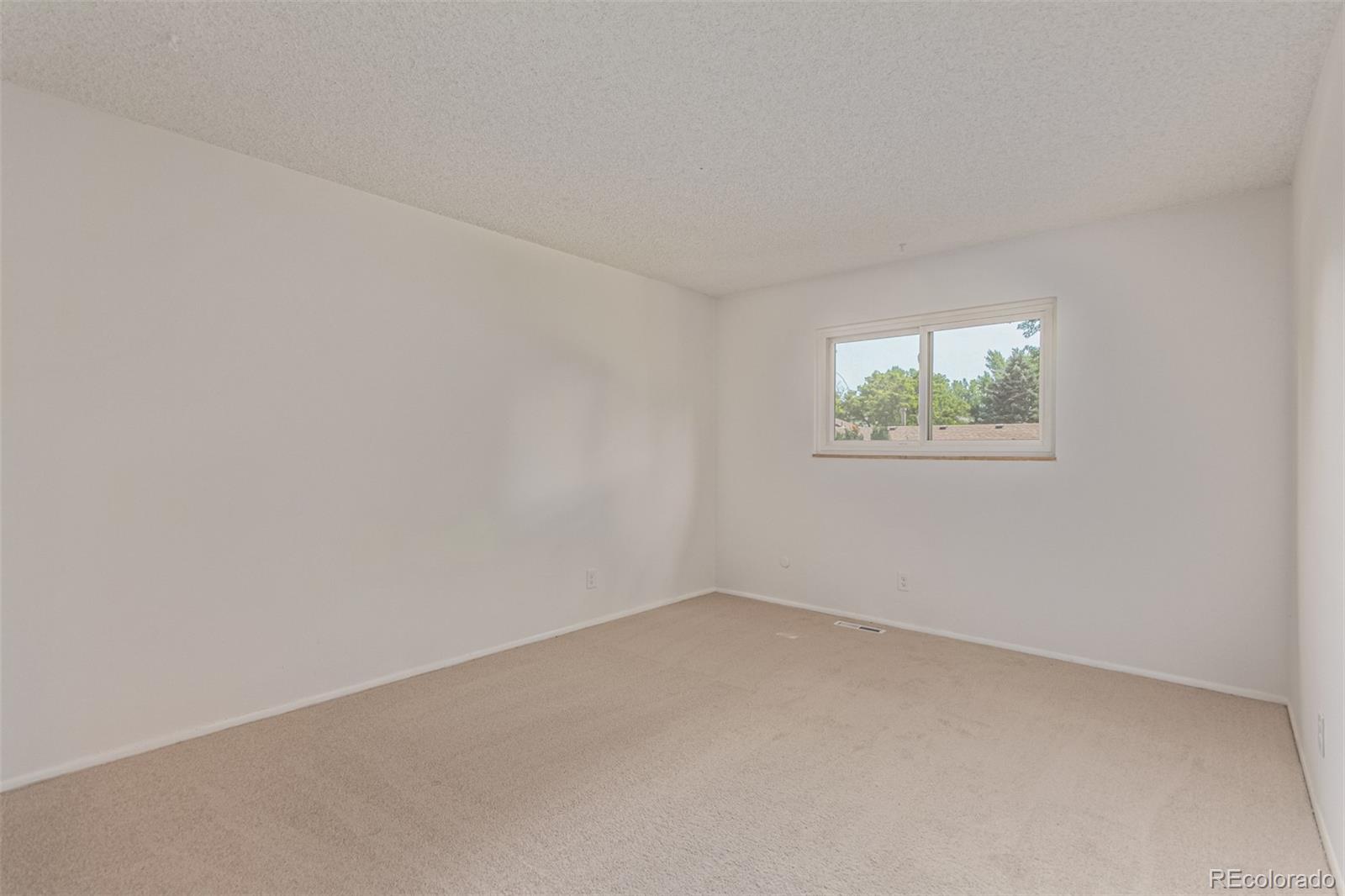 11956 E Oregon Circle