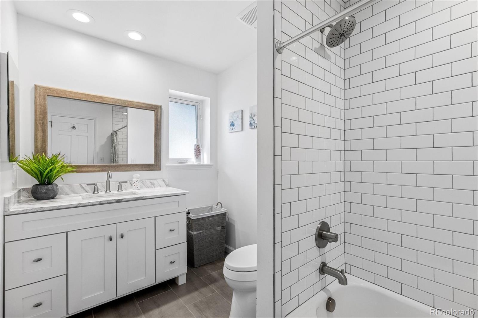 3743 S Hudson Street