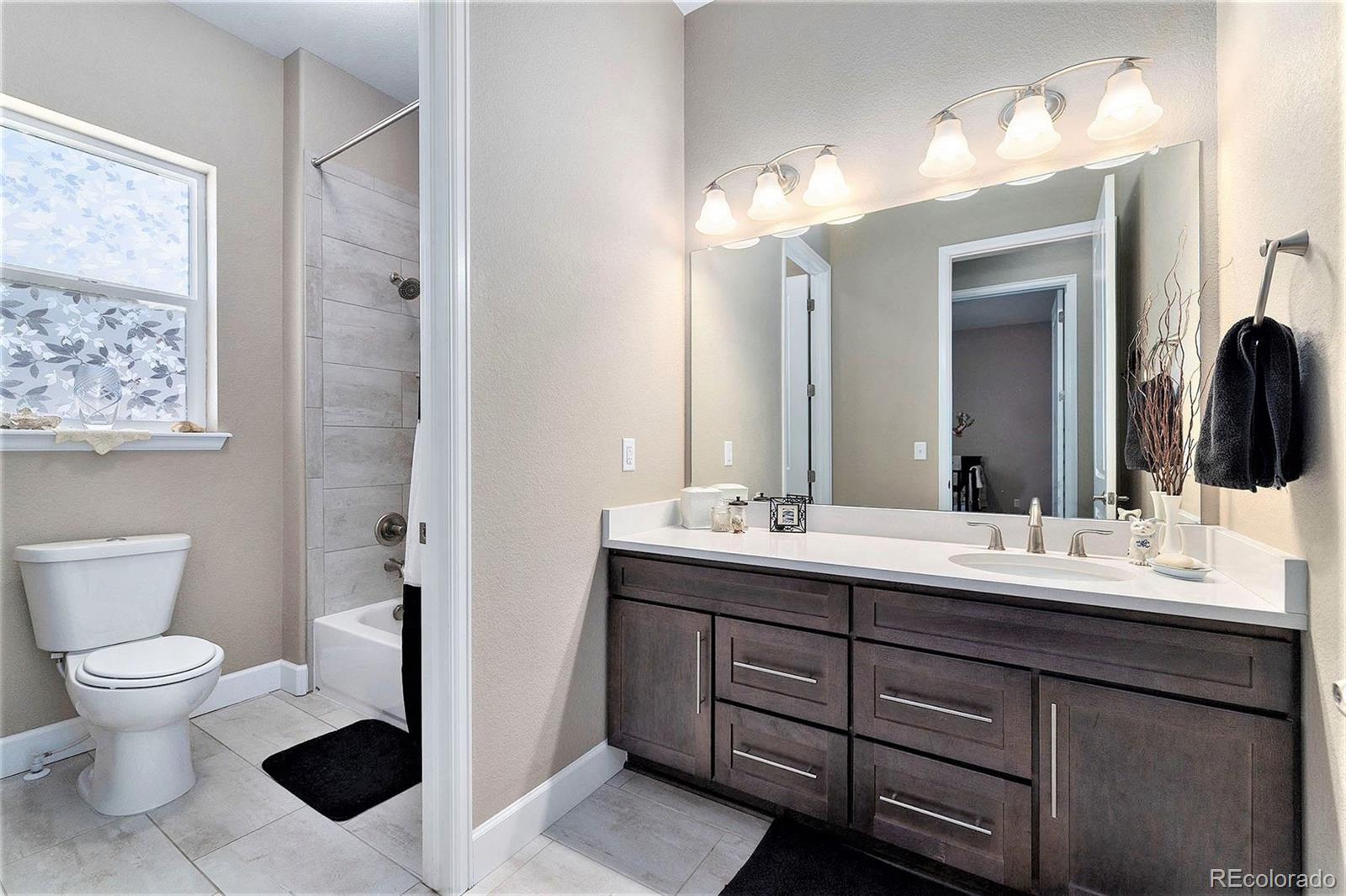 10978 Endeavor Drive