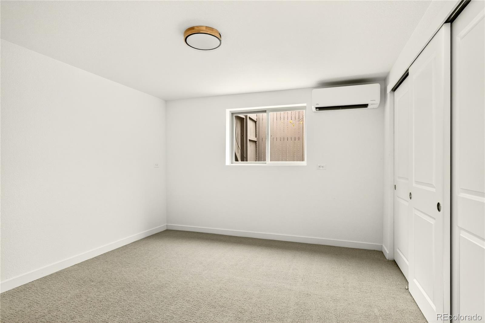 2429 S Leyden Street