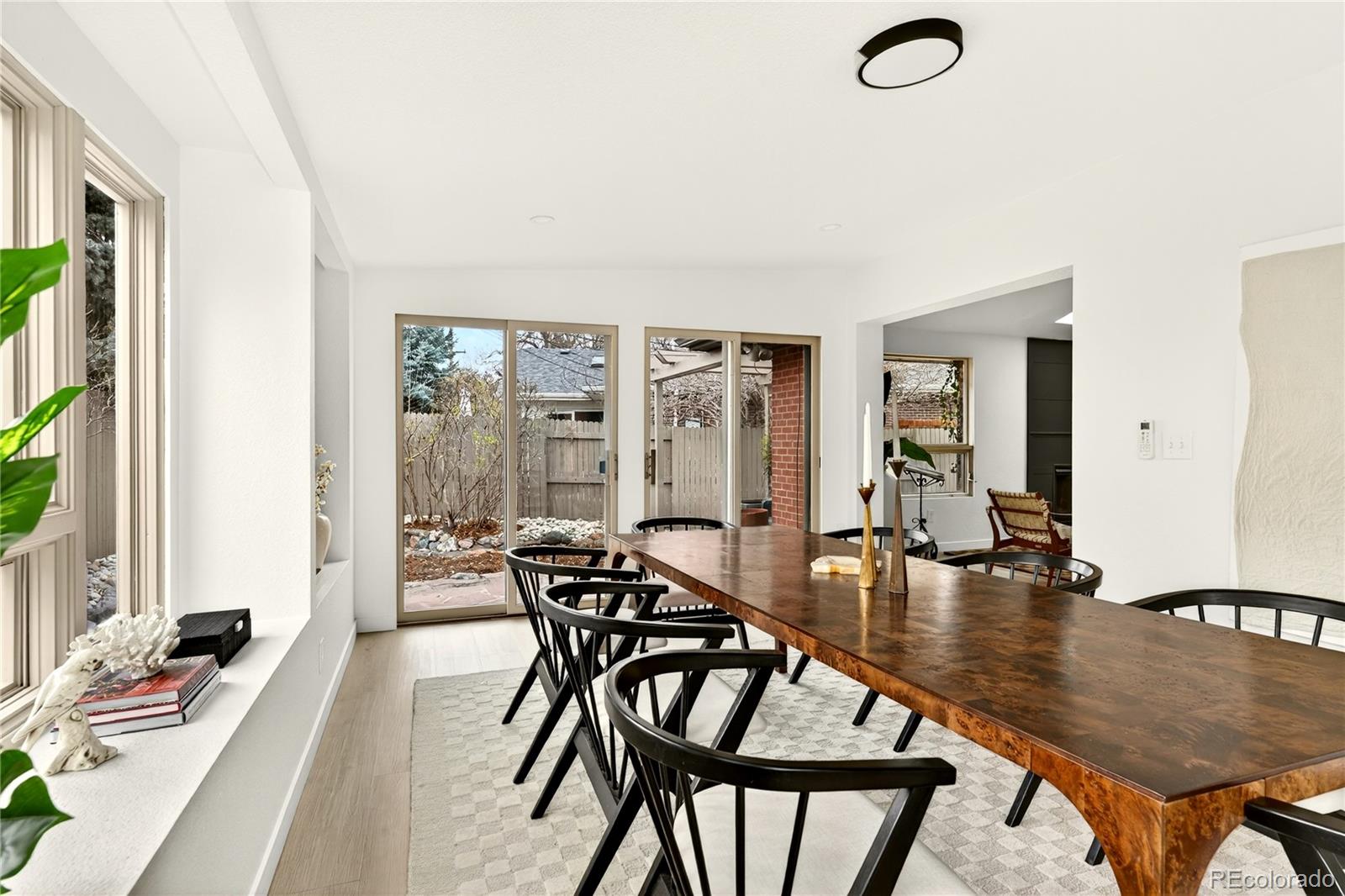 2429 S Leyden Street