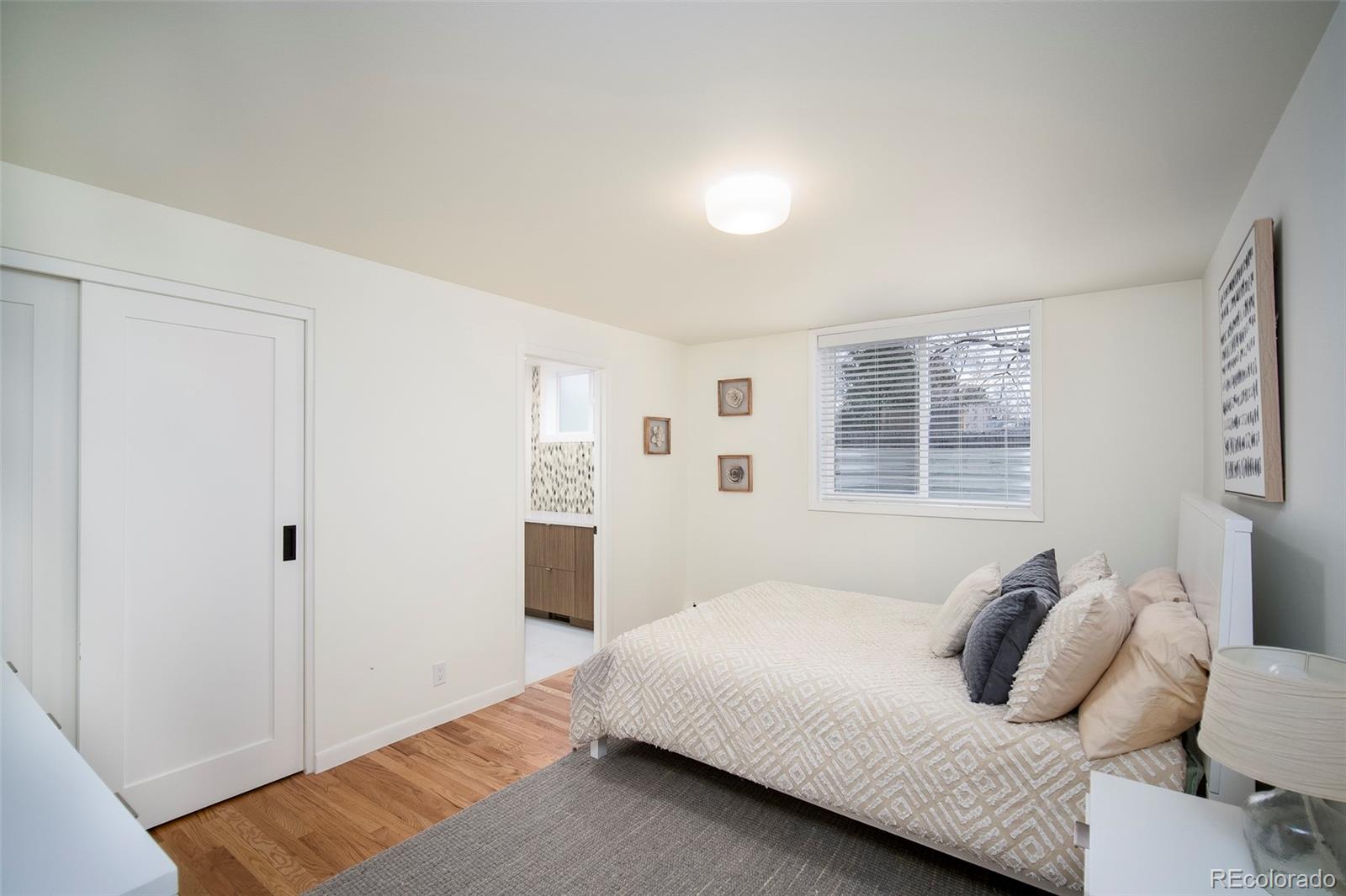 3977 S Jasmine Street