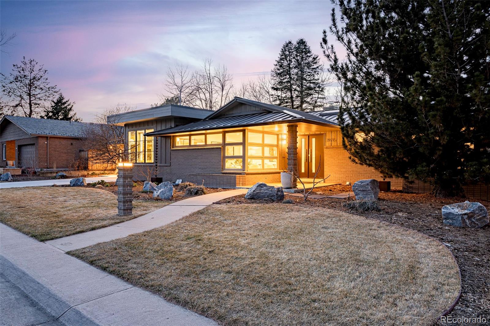 3977 S Jasmine Street