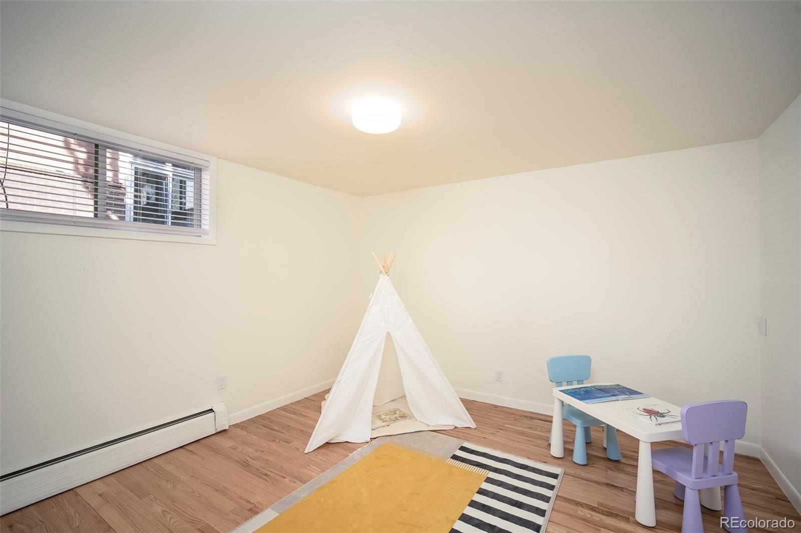 3977 S Jasmine Street