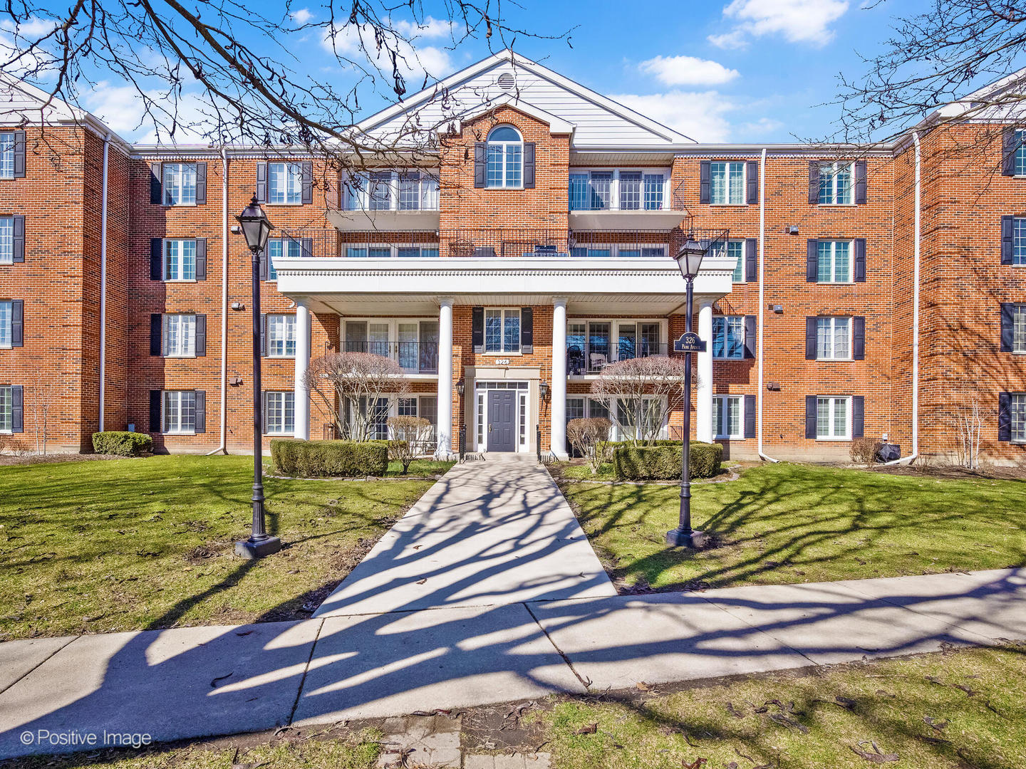 326 Park Avenue Unit: 3