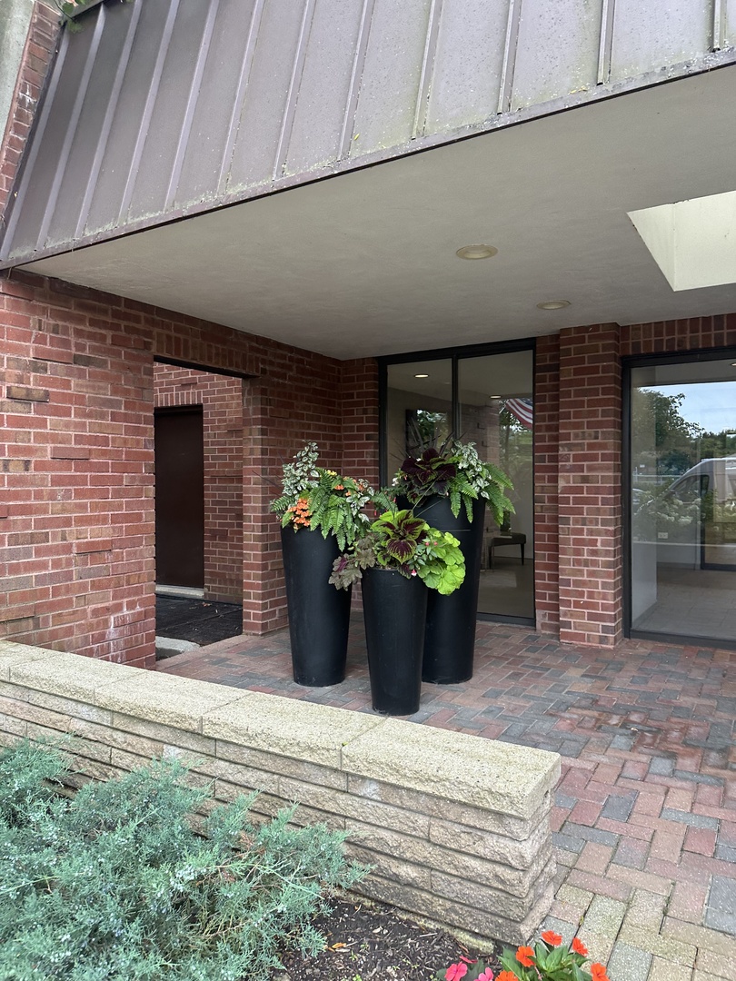123 Acacia Circle Unit: 414