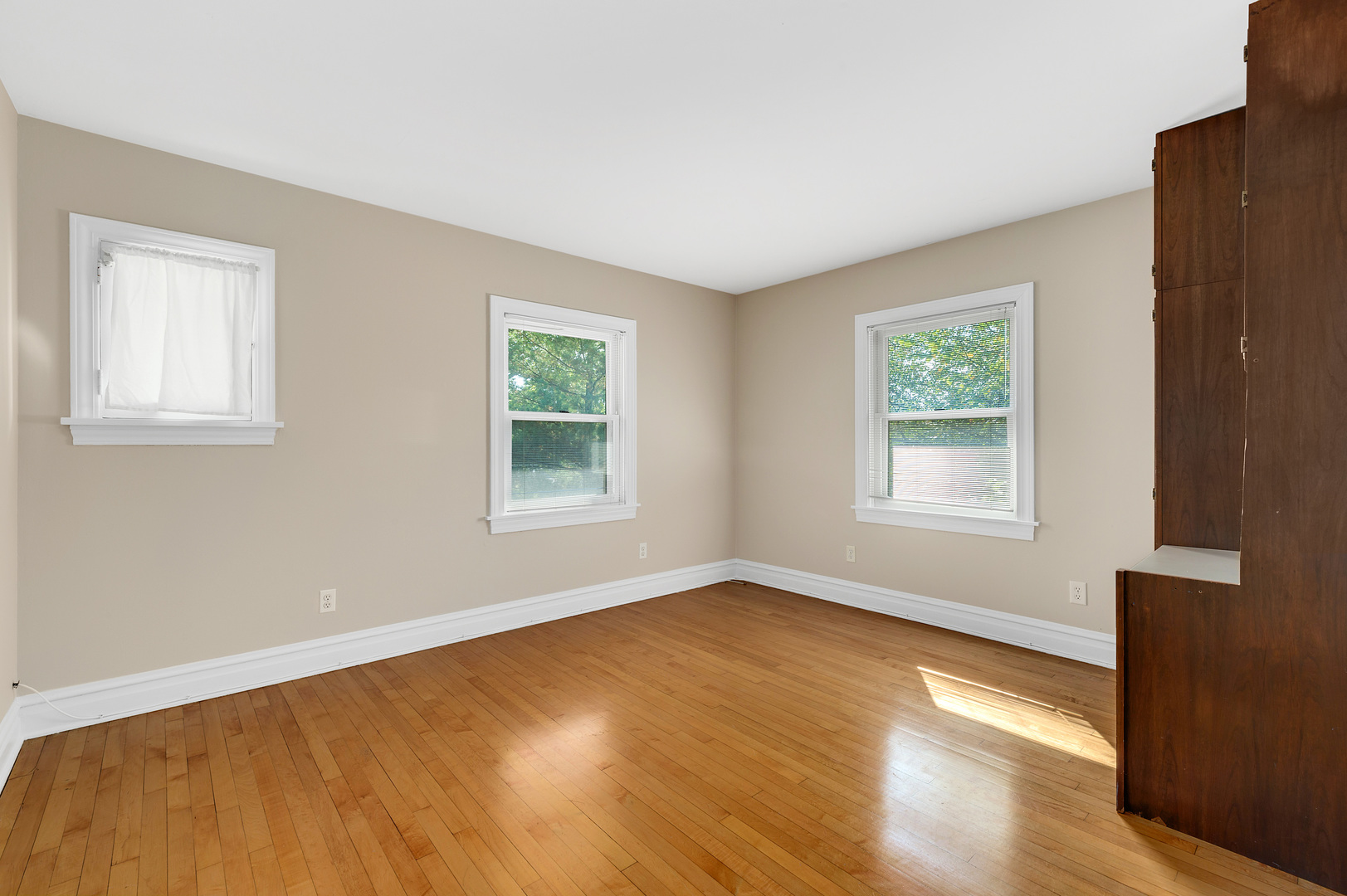 4 N Vine Street