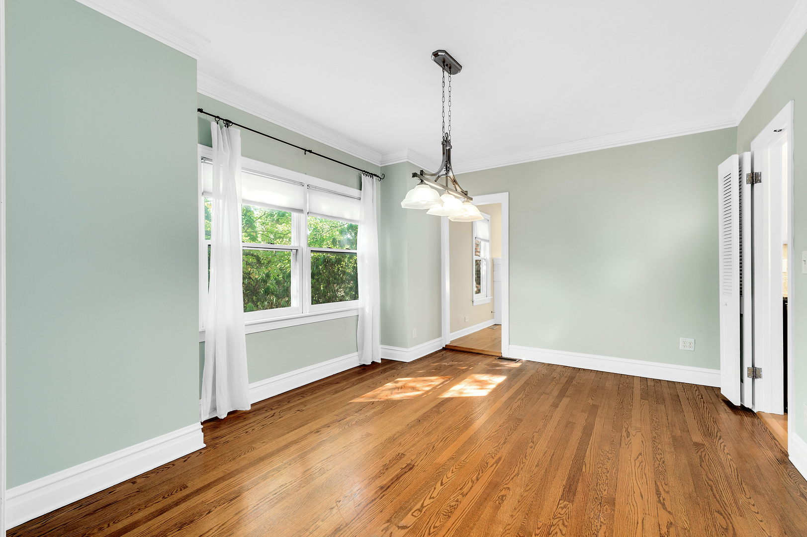 4 N Vine Street