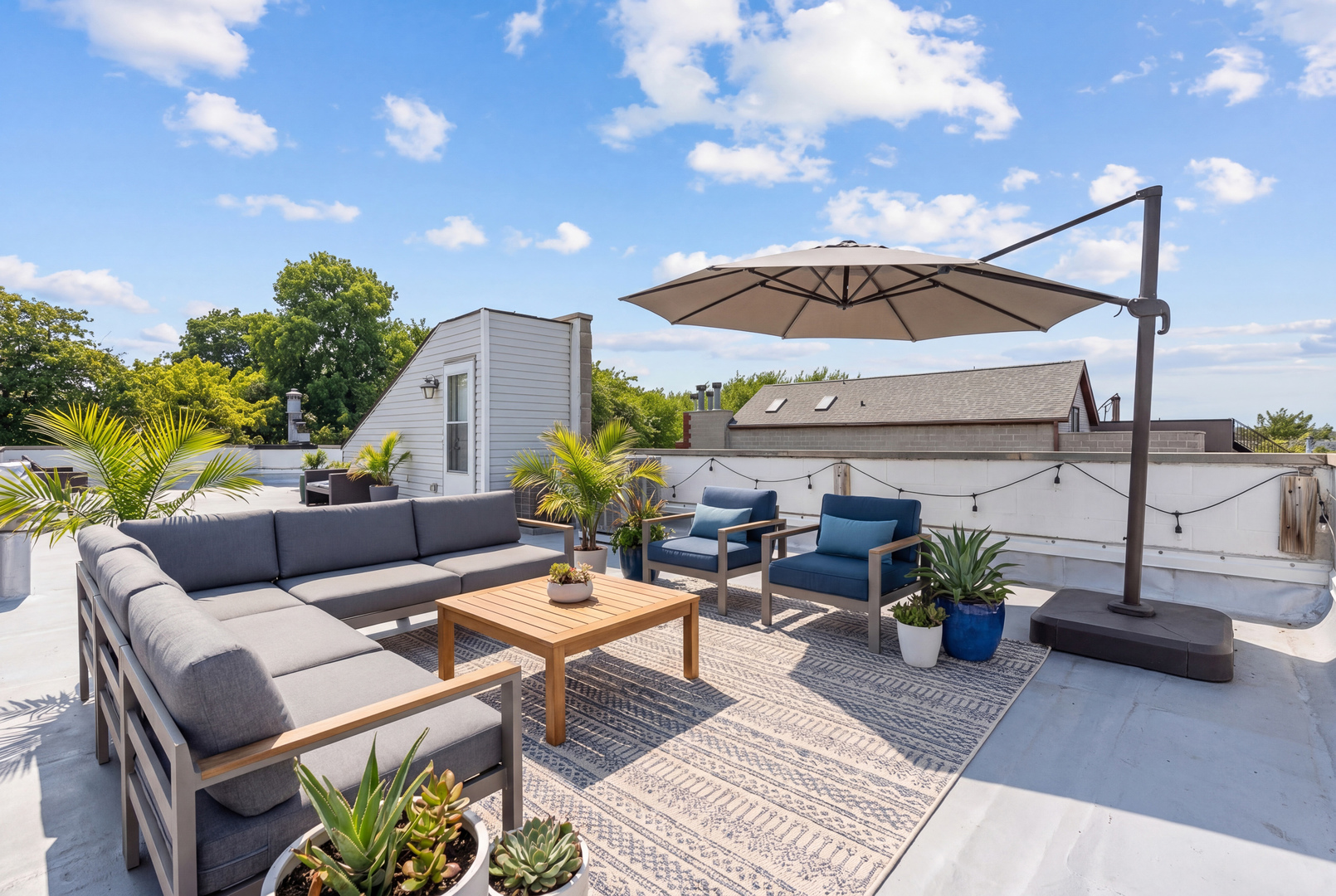 1043 N Winchester Avenue Unit: 3